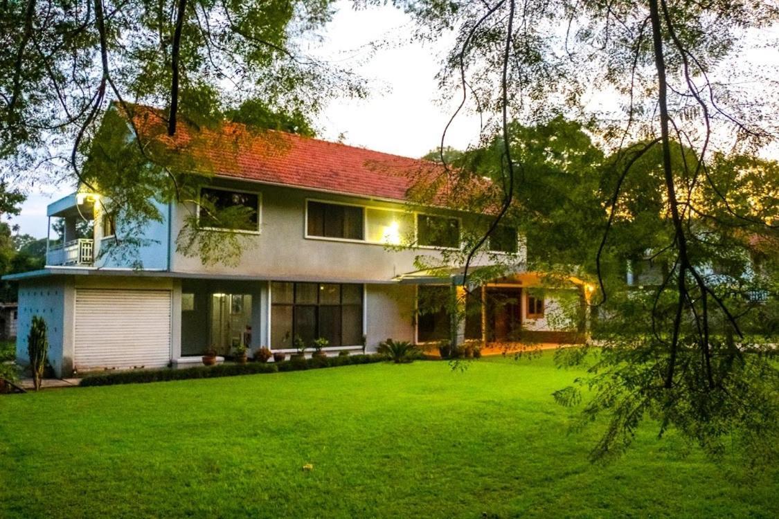Nyumbani Palace Arusha Esterno foto